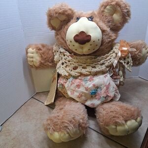1984 Furskins Hattie Furskin Teddy Bear Plush Xavier Roberts 22" Apron Shawl